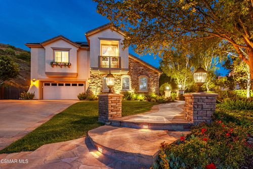 331 Briar Bluff Cir, Thousand Oaks, CA, 91360-2734 | Card Image