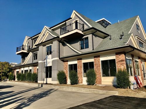 apt-302-15 Oak St, Needham, MA, 02492-2455 | Card Image