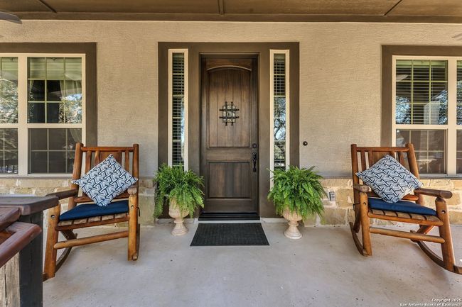 663 Private Road 1712, House other with 3 bedrooms, 3 bathrooms and null parking in Mico TX | Image 16