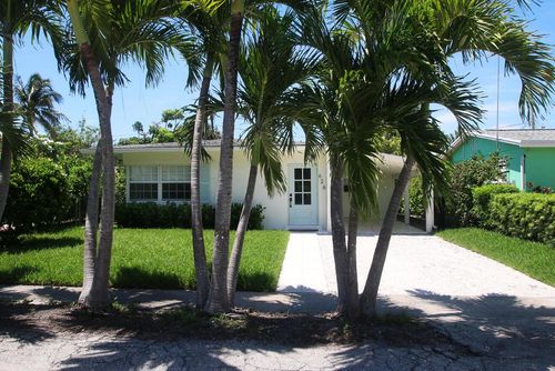 626 Hunter Street, West Palm Beach, FL, 33405 | Card Image