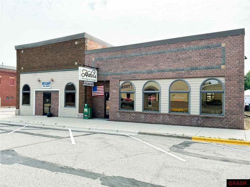 204 N Main St, Winthrop, MN, 55396-3001 | Card Image