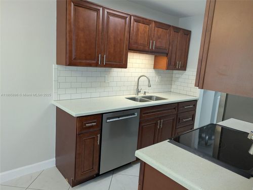 2-811 Sw 13th St, Fort Lauderdale, FL, 33315-1448 | Card Image