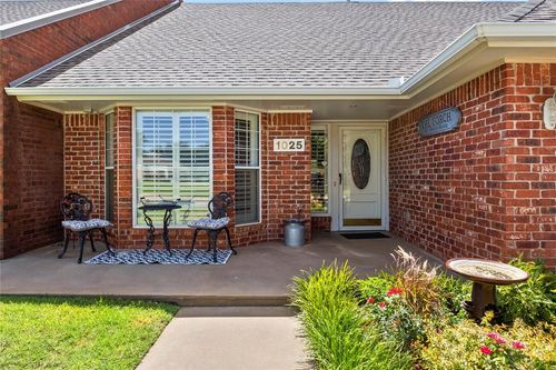 1025 Gartrell Place, Weatherford, OK, 73096 | Card Image