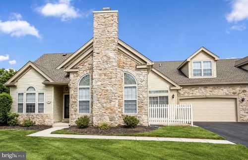 25 Legacy Oaks Dr, RICHBORO, PA, 18954-2200 | Card Image