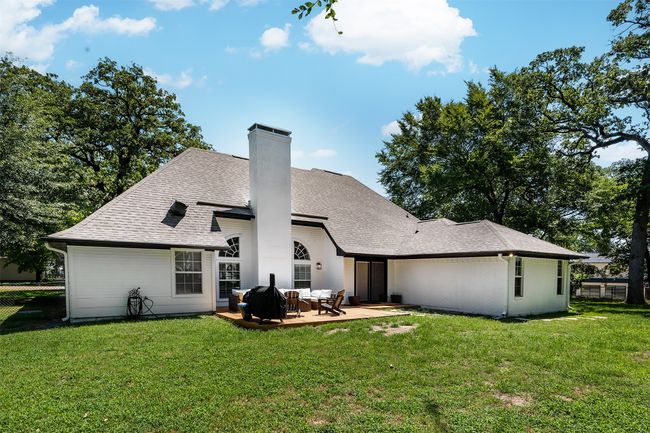 Back of property featuring a patio area and a lawn | Image 16