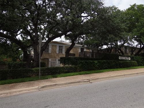 apt-201-916 E 32nd St, Austin, TX, 78705-2722 | Card Image