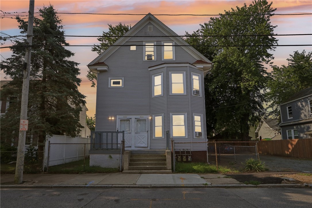 Bay View Ave, Cranston, RI 02905