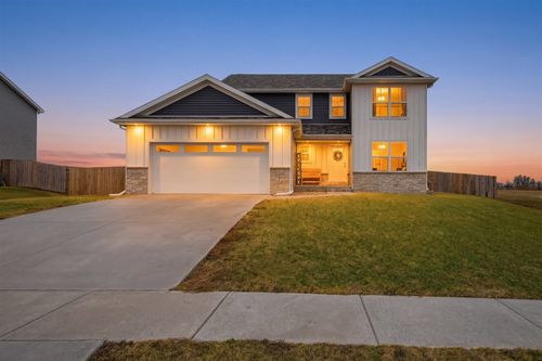 7 Boulder Dr, Carlock, IL, 61725-9509 | Card Image