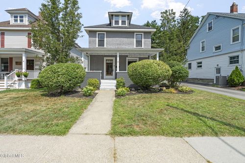 11 Washington Rd, Scotia, NY, 12302-2412 | Card Image