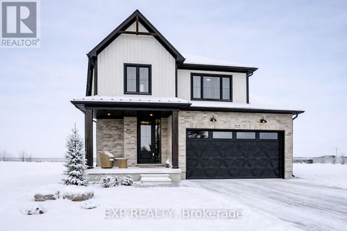 109 Thackeray Way, Harriston, ON, N0G1Z0 | Card Image