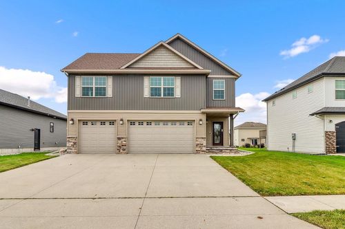 267 34th Avenue E, West Fargo, ND, 58078 | Card Image