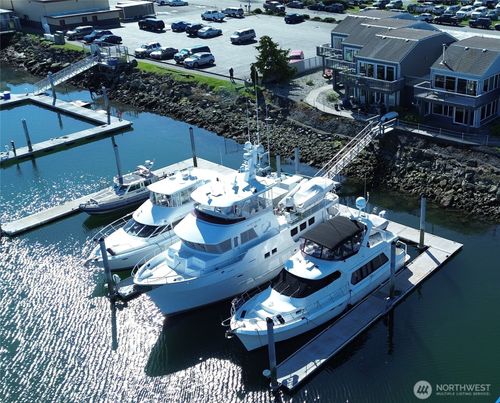 103-2001 Skyline Way, Anacortes, WA, 98221-2902 | Card Image