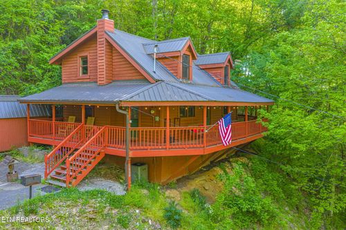 1111 Rocky Top Ridge Way, Sevierville, TN, 37876-0777 | Card Image