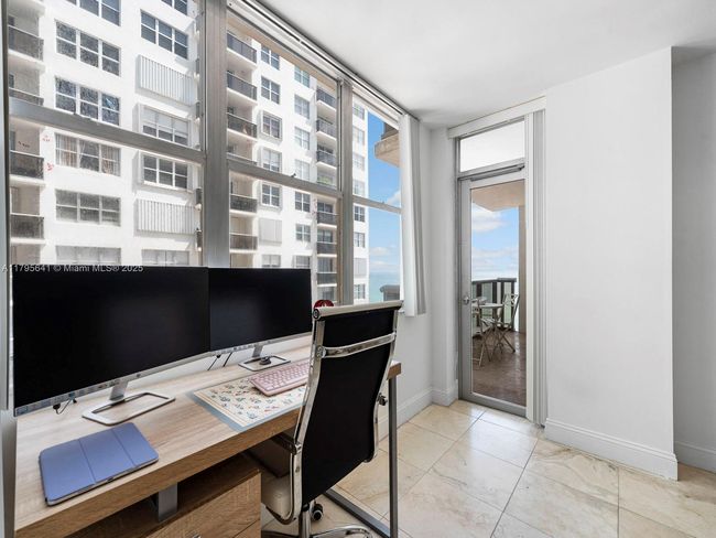 APT-1015 - 6039 Collins Ave, Condo with 1 bedrooms, 2 bathrooms and null parking in Miami Beach FL | Image 14