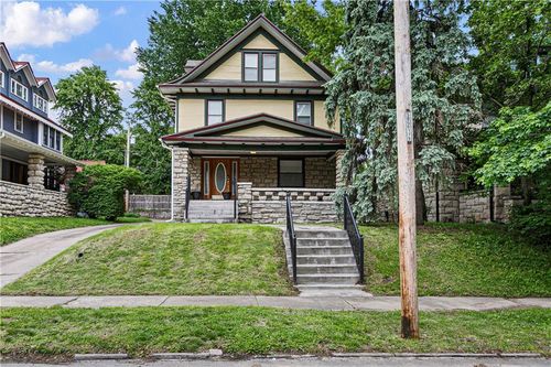 3527 Kenwood Ave, Kansas City, MO, 64109-2262 | Card Image