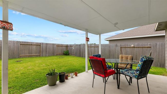 amazing covered patio | Image 22