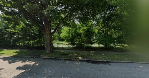 5720 S Emerald Ave, Chicago, IL, 60621-2811 | Card Image