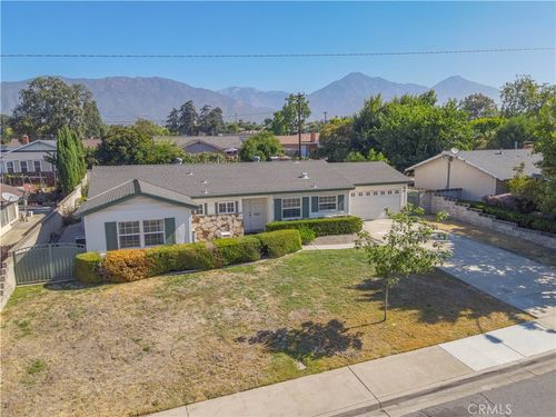 557 Black Hills Dr, Claremont, CA, 91711-2927 | Card Image