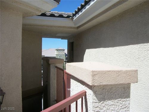 302-7123 S Durango Dr, Las Vegas, NV, 89113-2061 | Card Image