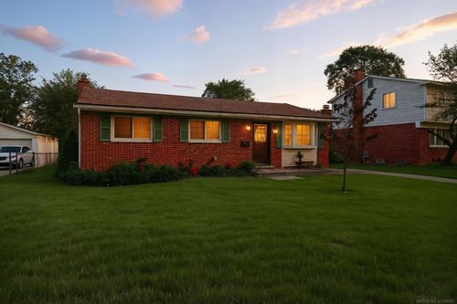 13019 Whitfield Dr, Sterling Heights, MI, 48312-1549 | Card Image