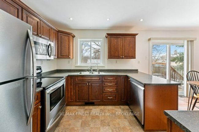34 Centre St, House other with 4 bedrooms, 2 bathrooms and 3 parking in Newburgh ON | Image 6