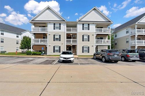 300a-2470 Lampong Dr, Saint Louis, MO, 63125-3128 | Card Image