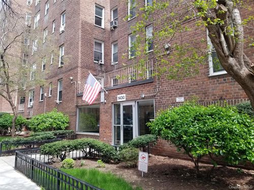 2e-1475 Thieriot Avenue, New York, NY, 10460 | Card Image