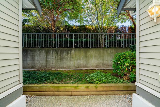 102 - 1280 Merklin Street, Condo with 2 bedrooms, 2 bathrooms and 1 parking in White Rock BC | Image 14