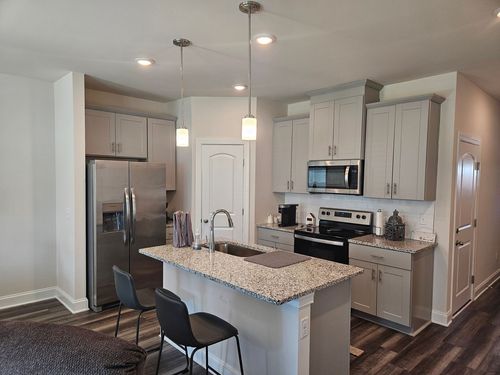 1552 Olympic Ln, Lebanon, TN, 37087-2958 | Card Image