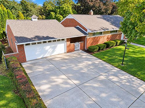2021 E Hudson Avenue, Royal Oak, MI, 48067 | Card Image