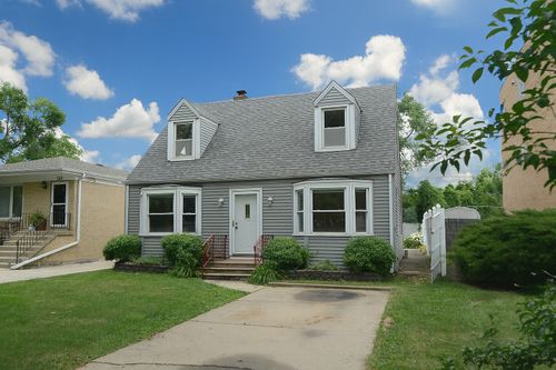 215 W Kimbell Ave, Elmhurst, IL, 60126-1801 | Card Image