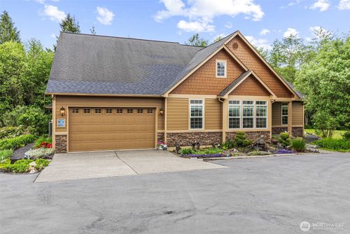 108 Reynolds Rd, Castle Rock, WA, 98611-9347 | Card Image