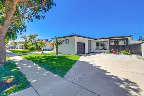 14423 Dumont Ave, Norwalk, CA, 90650-4623 | Card Image