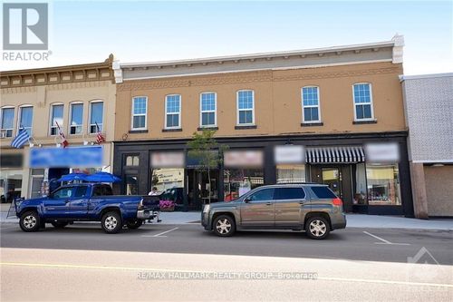 192 Raglan St S, Renfrew, ON, K7V1R1 | Card Image