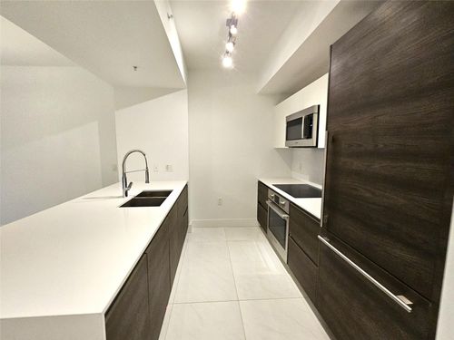 apt-522-301 Altara Ave, Coral Gables, FL, 33146-1466 | Card Image
