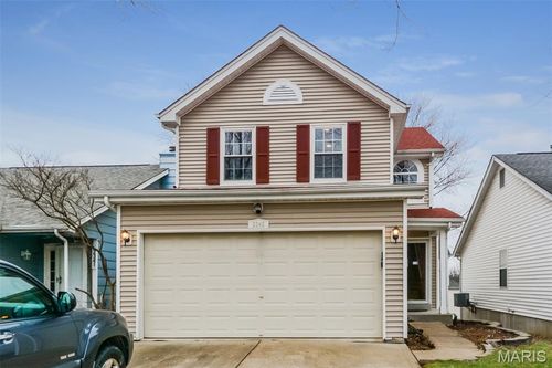 2345 Hunters Crest Dr, Glencoe, MO, 63038-1552 | Card Image