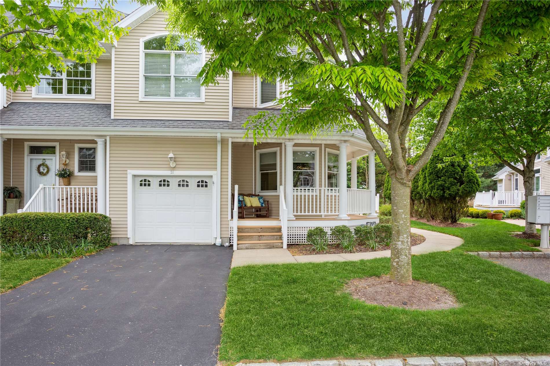 Emilys Way, East Setauket, NY 11733