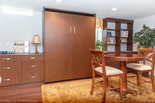 57136 Megan Dr, Washington Twp, MI, 48094 | Card Image