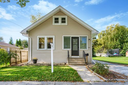 741 Hinman St, Aurora, IL, 60505-5303 | Card Image