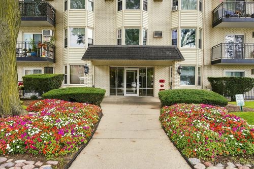 521-5506 Lincoln Ave, Morton Grove, IL, 60053-3436 | Card Image
