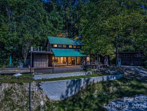 500 E Poplar Dr, Hendersonville, NC, 28792-2031 | Card Image