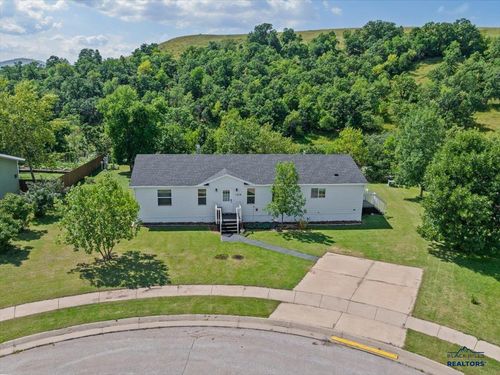 1219 Snowy Peak Ln, Spearfish, SD, 57783-9450 | Card Image