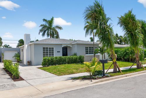 228 Wellesley Dr, Lake Worth Beach, FL, 33460-6221 | Card Image