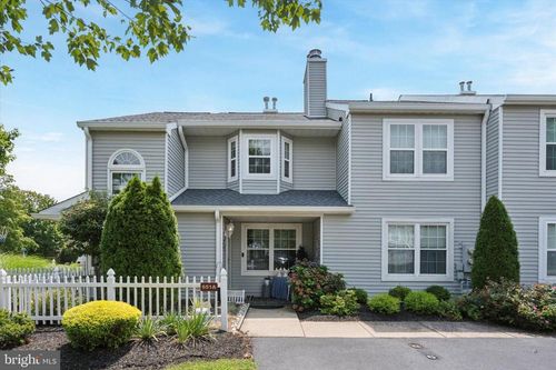 651 Rose Hollow Dr, YARDLEY, PA, 19067-6332 | Card Image