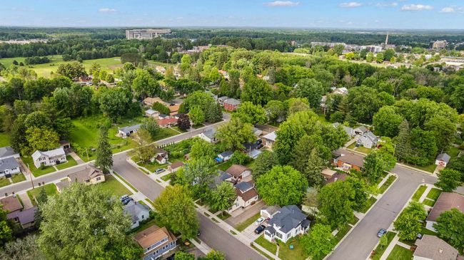 425 3 Rd St, House other with 4 bedrooms, 2 bathrooms and null parking in Stevens Point WI | Image 52