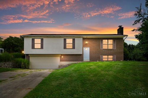 9054 Revere Run, West Chester, OH, 45069 | Card Image