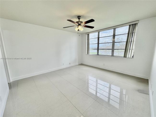 APT-307 - 3150 W Rolling Hills Cir, Condo with 2 bedrooms, 2 bathrooms and null parking in Davie FL | Image 18