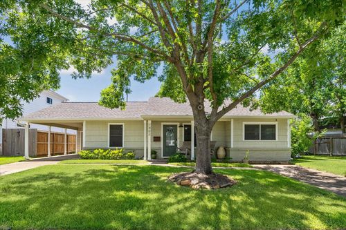 1402 Hewitt Dr, Houston, TX, 77018-1827 | Card Image