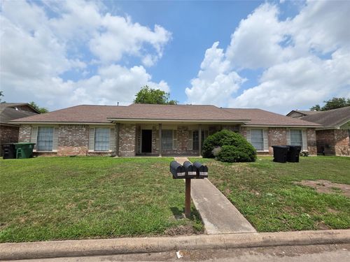 12738 Shannon Hills Drive, Houston, TX, 77099 | Card Image