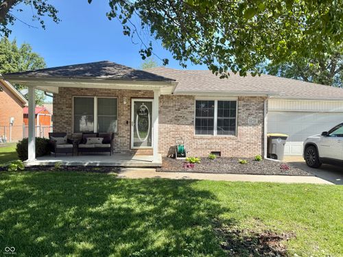 1251 Pin Oak Cir, Seymour, IN, 47274-1898 | Card Image